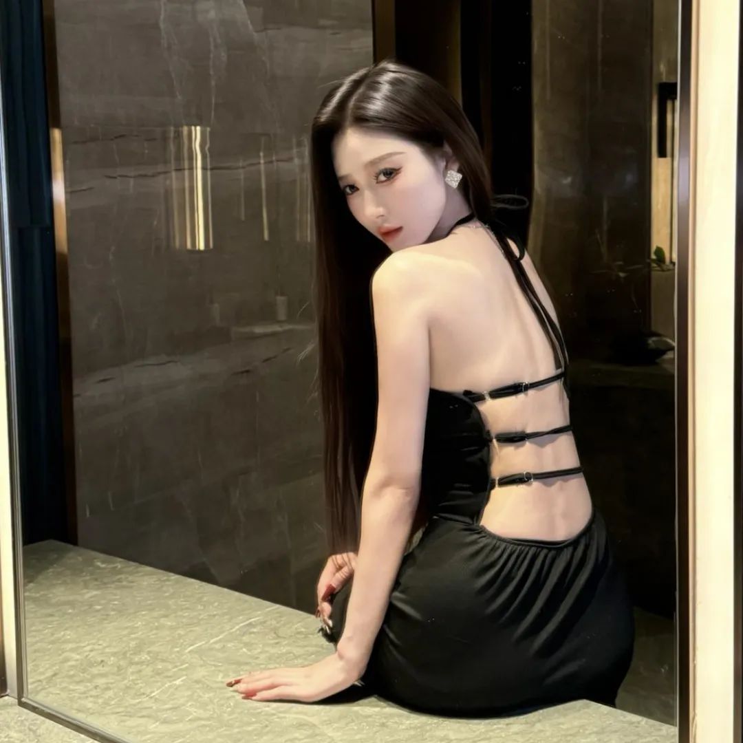 旭旭宝宝连麦女主播性感热舞,不停飞吻,惨遭老婆查房,直接关闭直播!