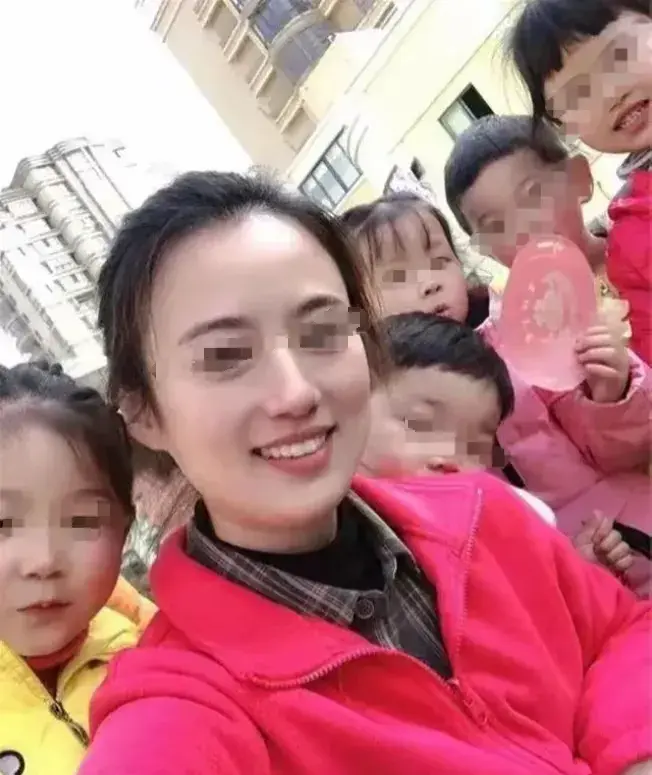 江苏家长出轨女幼师事件!吃瓜网友:女主照片一看就不简单